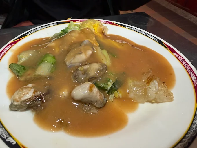 雙蛋蚵仔煎 鮮蚵特寫